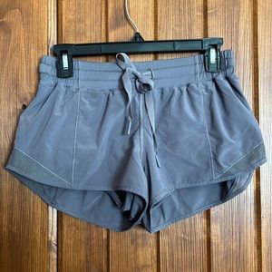 Women’s Lululemon ‘Hotty Hot’ shorts in dark gray 2.5” length